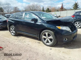 2015 Toyota Venza XLE with VIN 4T3BK3BBXFU114837, listed as a IAAI auction lot 41882330 with 251,356 mi miles. Bid and sale history available at carsss.com. Image 1.