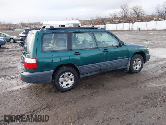 2001 Subaru Forester L with VIN JF1SF63501G733293, listed as a IAAI auction lot 41922722 with 333,291 mi miles. Bid and sale history available at carsss.com. Image 4.