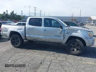 2007 Toyota Tacoma PreRunner with VIN 5TEJU62N77Z431868, listed as a IAAI auction lot 42290897 with 453,395 mi miles and . Bid and sale history available at DreamBid. Image 13.