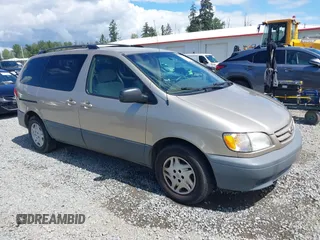 2003 Toyota Sienna CE z VIN 4T3ZF19C83U531746, wystawiony jako IAAI lot #42239341 z przebiegiem 221 747 mil mil oraz . Historia ofert i sprzedaży dostępna na DreamBid. Obrazek 1.