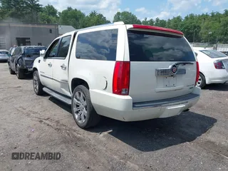 2013 Cadillac Escalade ESV Luxury с VIN 1GYS4HEF1DR228321, выставлен на аукционе IAAI как лот 42536138 с пробегом 160 957 миль миль и . История ставок и продаж доступна на DreamBid. Изображение 3.