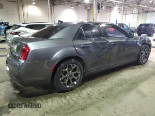 2016 Chrysler 300 S z VIN 2C3CCAGG6GH304831, wystawiony jako Copart lot #44977175 z przebiegiem 100 897 mil mil oraz Czysty tytuł • Clean title. Historia ofert i sprzedaży dostępna na DreamBid. Obrazek 3.