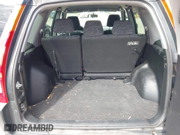 2003 Honda CR-V LX z VIN JHLRD78453C010850, wystawiony jako IAAI lot #42192990 z przebiegiem 134 649 mil mil oraz . Historia ofert i sprzedaży dostępna na DreamBid. Obrazek 18.