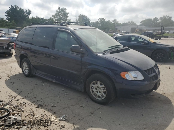 2004 Dodge Caravan SE with VIN 1D4GP24R94B596320, listed as a Copart auction lot 61077445 with 86,642 mi miles and Salvage title. Bid and sale history available at DreamBid. Image 4.
