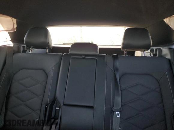 2024 Volkswagen Atlas SE with VIN 1V2WE2CA2RC220214, listed as a Copart auction lot 56092105 with 35,083 mi miles and Salvage title. Bid and sale history available at DreamBid. Image 10.