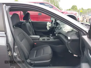 2019 Nissan Altima S z VIN 1N4BL4BV1KC111566, wystawiony jako IAAI lot #42197587 z przebiegiem 117 021 mil mil oraz . Historia ofert i sprzedaży dostępna na DreamBid. Obrazek 5.