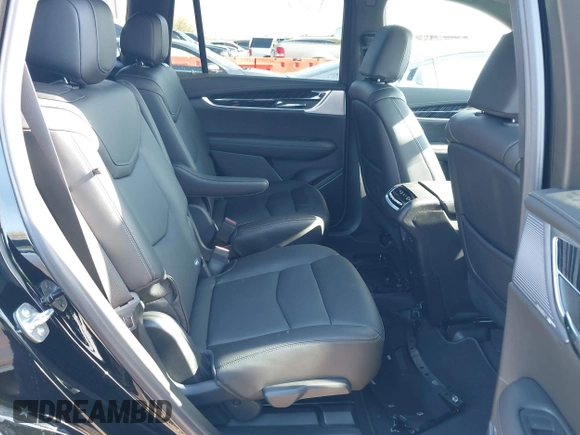 2025 Cadillac XT6 FWD Premium Luxury with VIN 1GYKPCRS1SZ118772, listed as a IAAI auction lot 41048190 with 131 mi miles. Bid and sale history available at carsss.com. Image 8.