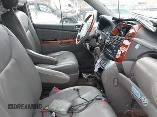 2007 Toyota Sienna XLE z VIN 5TDBK22C07S005499, wystawiony jako IAAI lot #42304686 z przebiegiem 179 721 mil mil oraz . Historia ofert i sprzedaży dostępna na DreamBid. Obrazek 5.