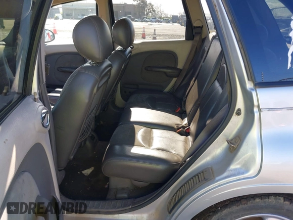 2002 Chrysler PT Cruiser Limited z VIN 3C8FY68B82T311952, wystawiony jako IAAI lot #41579374 z przebiegiem 141 105 mil mil oraz . Historia ofert i sprzedaży dostępna na DreamBid. Obrazek 8.