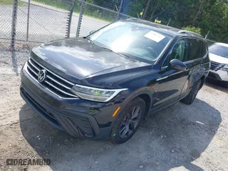 2024 Volkswagen Tiguan SE with VIN 3VV3B7AX7RM029891, listed as a IAAI auction lot 42087357 with 43,636 mi miles. Bid and sale history available at carsss.com. Image 17.