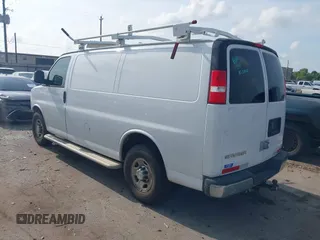 2018 Chevrolet Express Cargo with VIN 1GCWGAFG2J1908512, listed as a IAAI auction lot 42376707 with 148,081 mi miles and . Bid and sale history available at DreamBid. Image 3.