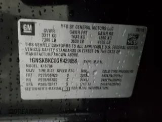 2016 Chevrolet Tahoe LT z VIN 1GNSKBKC0GR429058, wystawiony jako Copart lot #51517455 z przebiegiem 131 068 mil mil oraz Szkoda całkowita • Salvage title. Historia ofert i sprzedaży dostępna na DreamBid. Obrazek 14.