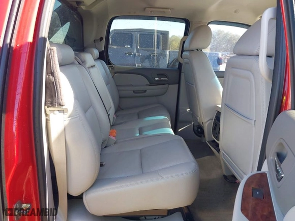 2012 Chevrolet Avalanche LTZ with VIN 3GNTKGE79CG308278, listed as a IAAI auction lot 41036692 with 197,711 mi miles. Bid and sale history available at carsss.com. Image 8.
