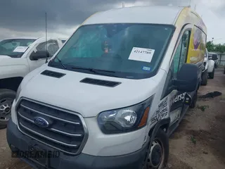 2020 Ford Transit Cargo z VIN 1FTBR1C82LKB75509, wystawiony jako IAAI lot #42147789 z przebiegiem 66 026 mil mil oraz . Historia ofert i sprzedaży dostępna na DreamBid. Obrazek 17.
