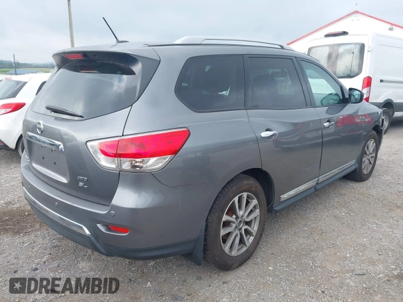 2015 Nissan Pathfinder SL z VIN 5N1AR2MMXFC680933, wystawiony jako IAAI lot #42790811 z przebiegiem 156 584 mil mil oraz . Historia ofert i sprzedaży dostępna na DreamBid. Obrazek 4.