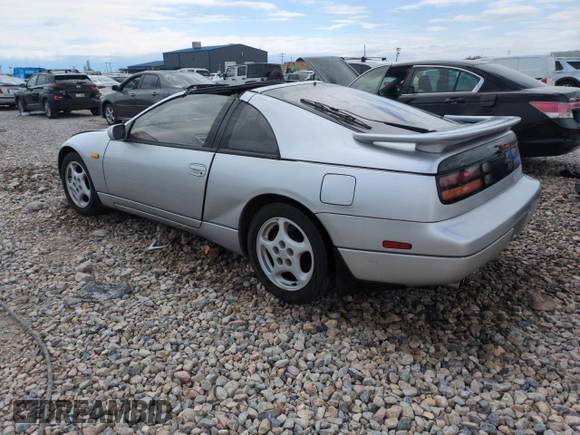 1993 Nissan 300ZX z VIN GCZ32546193, wystawiony jako Copart lot #54944495 z przebiegiem 140 834 mil mil oraz Szkoda całkowita • Salvage title. Historia ofert i sprzedaży dostępna na DreamBid. Obrazek 2.