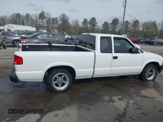 2003 Chevrolet S-10 LS with VIN 1GCCS19X338150624, listed as a IAAI auction lot 41913735 with 255,608 mi miles and . Bid and sale history available at DreamBid. Image 14.