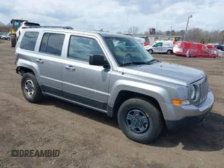 2016 Jeep Patriot Sport z VIN 1C4NJPBA4GD699525, wystawiony jako IAAI lot #41892313 z przebiegiem 57 309 mil mil oraz . Historia ofert i sprzedaży dostępna na DreamBid. Obrazek 1.