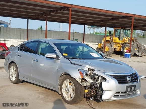 2013 Nissan Altima 2.5 SL with VIN 1N4AL3AP0DN417223, listed as a IAAI auction lot 41888931 with 230,608 mi miles. Bid and sale history available at carsss.com. Image 6.
