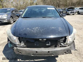2011 Honda Accord Sdn SE with VIN 1HGCP2F63BA137481, listed as a Copart auction lot 50040065 with 117,885 mi miles and Salvage Title. Bid and sale history available at carsss.com. Image 5.