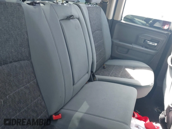 2015 Ram 1500 Big Horn z VIN 1C6RR7GT8FS549293, wystawiony jako IAAI lot #41833000 z przebiegiem Nie podano mil oraz . Historia ofert i sprzedaży dostępna na DreamBid. Obrazek 8.