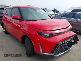 2024 Kia Soul EX with VIN KNDJ33AU3R7219988, listed as a IAAI auction lot 41979436 with 7,514 mi miles. Bid and sale history available at carsss.com. Image 1.
