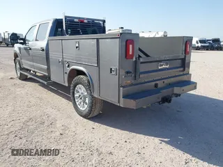 2022 Ford F-350 with VIN 1FT7W3BN6NEE67585, listed as a IAAI auction lot 42010241 with 30,341 mi miles and . Bid and sale history available at DreamBid. Image 3.