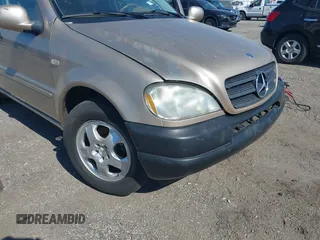 2001 Mercedes-Benz M 320/430/500 с VIN 4JGAB54E71A245256, выставлен на аукционе IAAI как лот 41697960 с пробегом 191 911 миль миль и . История ставок и продаж доступна на DreamBid. Изображение 6.