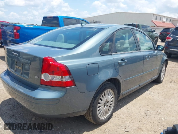 2004 Volvo S40 z VIN YV1MS382342027300, wystawiony jako IAAI lot #42359284 z przebiegiem 182 297 mil mil oraz . Historia ofert i sprzedaży dostępna na DreamBid. Obrazek 4.