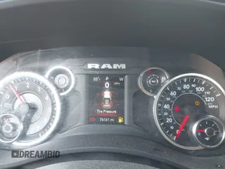 2019 Ram 2500 Big Horn with VIN 3C6UR5DJ1KG570506, listed as a IAAI auction lot 42372500 with 76,161 mi miles and . Bid and sale history available at DreamBid. Image 7.