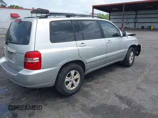 2001 Toyota Highlander with VIN JTEGF21A110013983, listed as a IAAI auction lot 42062611 with 236,536 mi miles and . Bid and sale history available at DreamBid. Image 4.