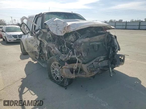 2015 Ford F-350 Platinum with VIN 1FT8W3BT7FEB84326, listed as a Copart auction lot 48031485 with 232,118 mi miles and Salvage Title. Bid and sale history available at DreamBid. Image 10.