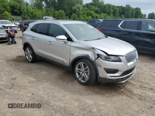 2019 Lincoln MKC Reserve with VIN 5LMCJ3D90KUL50611, listed as a Copart auction lot 62280275 with 48,835 mi miles and Clean title. Bid and sale history available at DreamBid. Image 4.