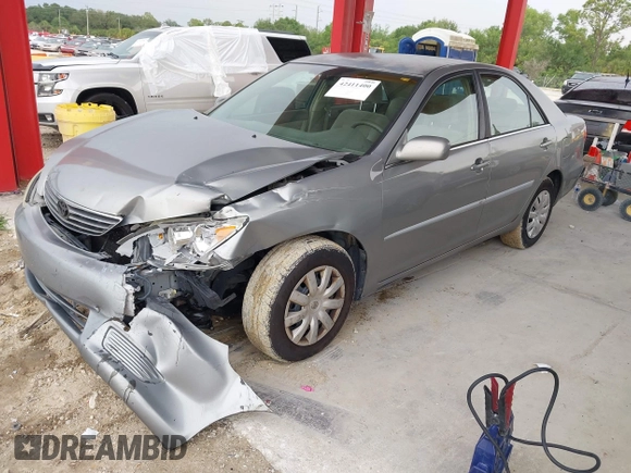 2005 Toyota Camry STD with VIN 4T1BE32K75U953925, listed as a IAAI auction lot 42411400 with 289,566 mi miles and . Bid and sale history available at DreamBid. Image 2.
