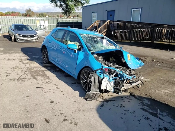 2021 Toyota Corolla Hatchback XSE with VIN JTNA4MBE1M3126859, listed as a Copart auction lot 75822304 with 0 mi miles and Salvage Title. Bid and sale history available at carsss.com. Image 12.