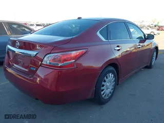 2013 Nissan Altima 2.5 SV with VIN 1N4AL3AP0DN583757, listed as a IAAI auction lot 41863040 with 112,801 mi miles. Bid and sale history available at carsss.com. Image 4.