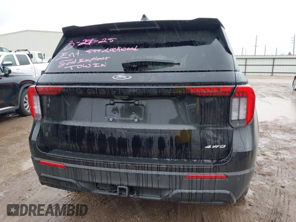 2025 Ford Explorer ST-Line with VIN 1FMUK8KHXSGB31438, listed as a IAAI auction lot 41895575 with 721 mi miles. Bid and sale history available at carsss.com. Image 16.