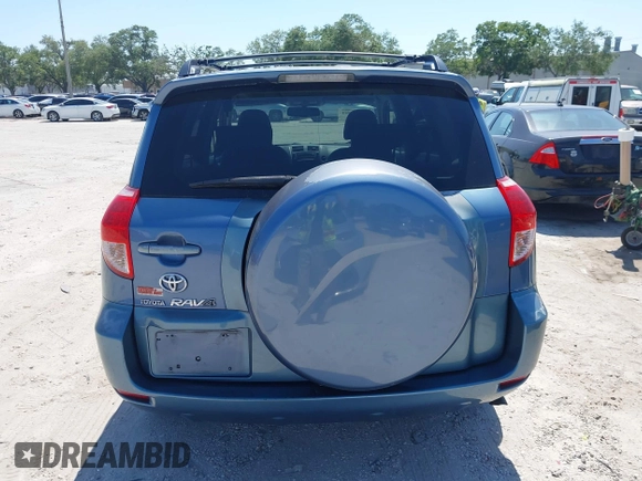 2008 Toyota RAV4 Limited с VIN JTMZD31V085093608, выставлен на аукционе IAAI как лот 42041980 с пробегом 127 613 миль миль и . История ставок и продаж доступна на DreamBid. Изображение 16.