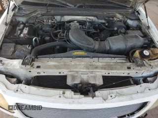 1997 Ford Expedition XLT z VIN 1FMEU17LXVLC03902, wystawiony jako Copart lot #73522484 z przebiegiem 224 379 mil mil oraz Szkoda całkowita • Salvage title. Historia ofert i sprzedaży dostępna na DreamBid. Obrazek 11.