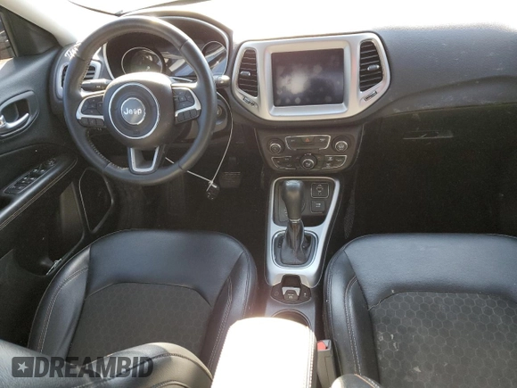2018 Jeep Compass Latitude with VIN 3C4NJDBB5JT161697, listed as a Copart auction lot 52482895 with 60,631 mi miles and Salvage Title. Bid and sale history available at DreamBid. Image 8.