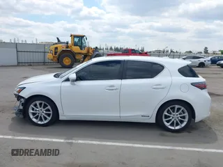 2011 Lexus CT 200h with VIN JTHKD5BH2B2035688, listed as a IAAI auction lot 42097298 with 78,234 mi miles and . Bid and sale history available at DreamBid. Image 15.