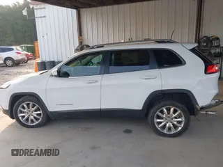 2016 Jeep Cherokee Limited z VIN 1C4PJLDB8GW233818, wystawiony jako IAAI lot #42376960 z przebiegiem 110 160 mil mil oraz . Historia ofert i sprzedaży dostępna na DreamBid. Obrazek 15.