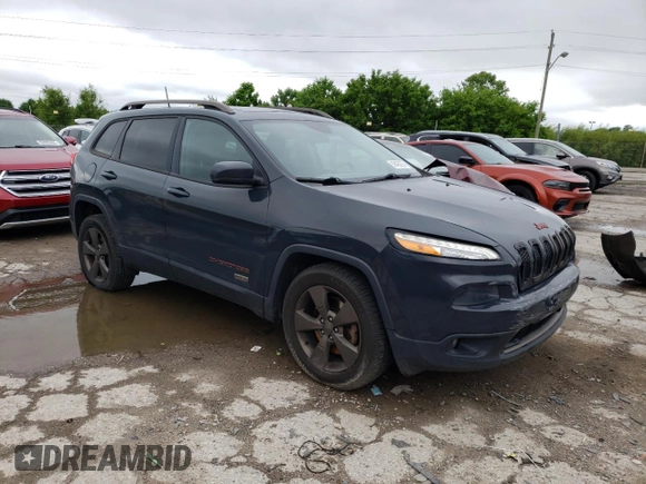 2016 Jeep Cherokee Latitude with VIN 1C4PJMCB2GW250413, listed as a Copart auction lot 59490355 with 122,332 mi miles and Clean title. Bid and sale history available at DreamBid. Image 4.