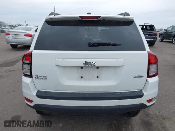 2015 Jeep Compass High Altitude Edition with VIN 1C4NJDEB6FD357687, listed as a IAAI auction lot 41995472 with 91,780 mi miles. Bid and sale history available at carsss.com. Image 16.