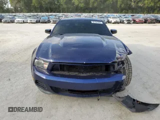 2012 Ford Mustang Premium z VIN 1ZVBP8AM6C5220199, wystawiony jako Copart lot #60164285 z przebiegiem 165 909 mil mil oraz Szkoda całkowita • Salvage title. Historia ofert i sprzedaży dostępna na DreamBid. Obrazek 5.