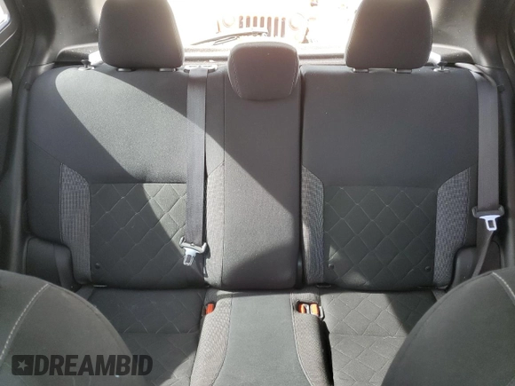 2019 Nissan Kicks SR z VIN 3N1CP5CU7KL547165, wystawiony jako Copart lot #49992975 z przebiegiem 98 357 mil mil oraz Nie do naprawy • Non repairable. Historia ofert i sprzedaży dostępna na DreamBid. Obrazek 10.