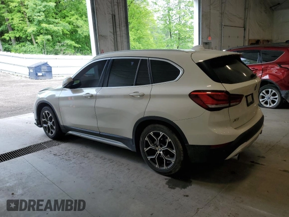 2020 BMW X1 xDrive28i z VIN WBXJG9C00L5P42487, wystawiony jako Copart lot #59669325 z przebiegiem 88 402 mil mil oraz Szkoda całkowita • Salvage title. Historia ofert i sprzedaży dostępna na DreamBid. Obrazek 2.