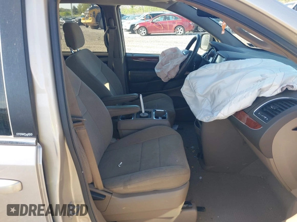 2013 Chrysler Town & Country Touring with VIN 2C4RC1BG7DR621665, listed as a IAAI auction lot 42133109 with 135,898 mi miles and . Bid and sale history available at DreamBid. Image 5.