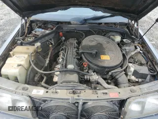 1991 Mercedes-Benz 190 z VIN WDBDA29D3MF767780, wystawiony jako Copart lot #57215785 z przebiegiem 200 216 mil mil oraz Tytuł czysty. Historia ofert i sprzedaży dostępna na DreamBid. Obrazek 11.