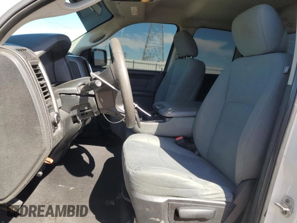2018 Ram 1500 Express z VIN 1C6RR6FT6JS131898, wystawiony jako Copart lot #46692795 z przebiegiem 200 929 mil mil oraz Szkoda całkowita • Salvage title. Historia ofert i sprzedaży dostępna na DreamBid. Obrazek 7.